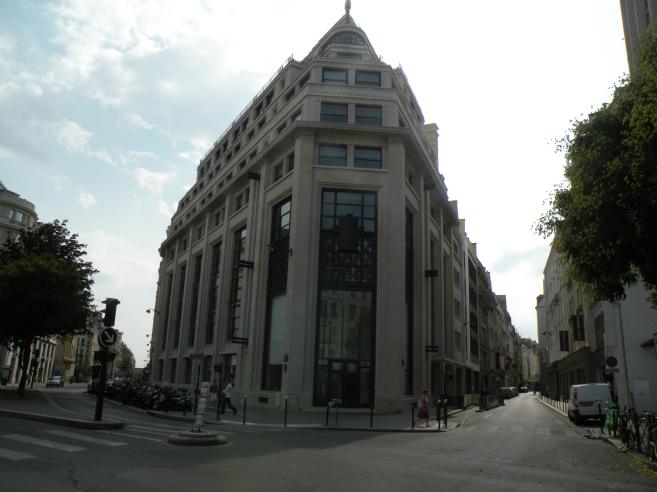  immeuble récemment rénové, rue Montmartre